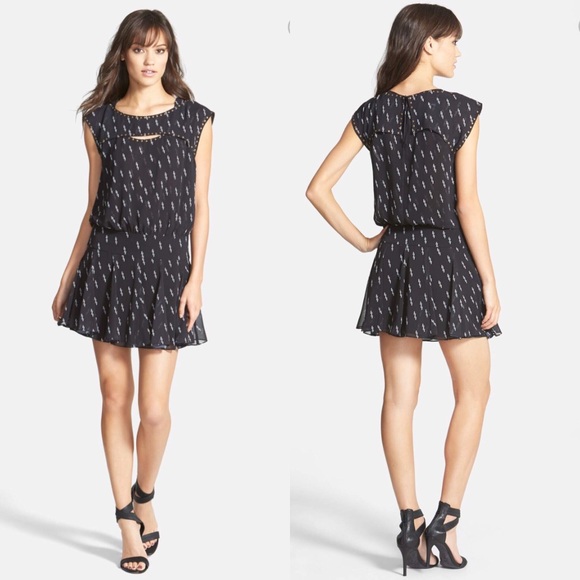Sam Edelman Dresses & Skirts - Sam Edelman Bolt Print Dress Flirty Printed
